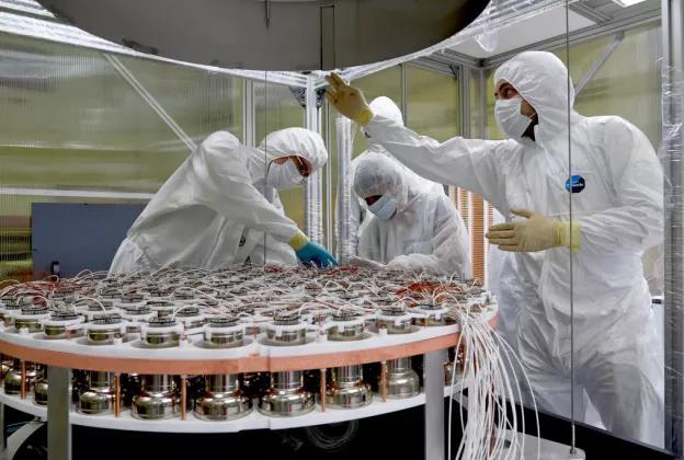 我国科研团队首次直接观测到米格达尔效应 为轻暗物质探测迈出坚实的一步