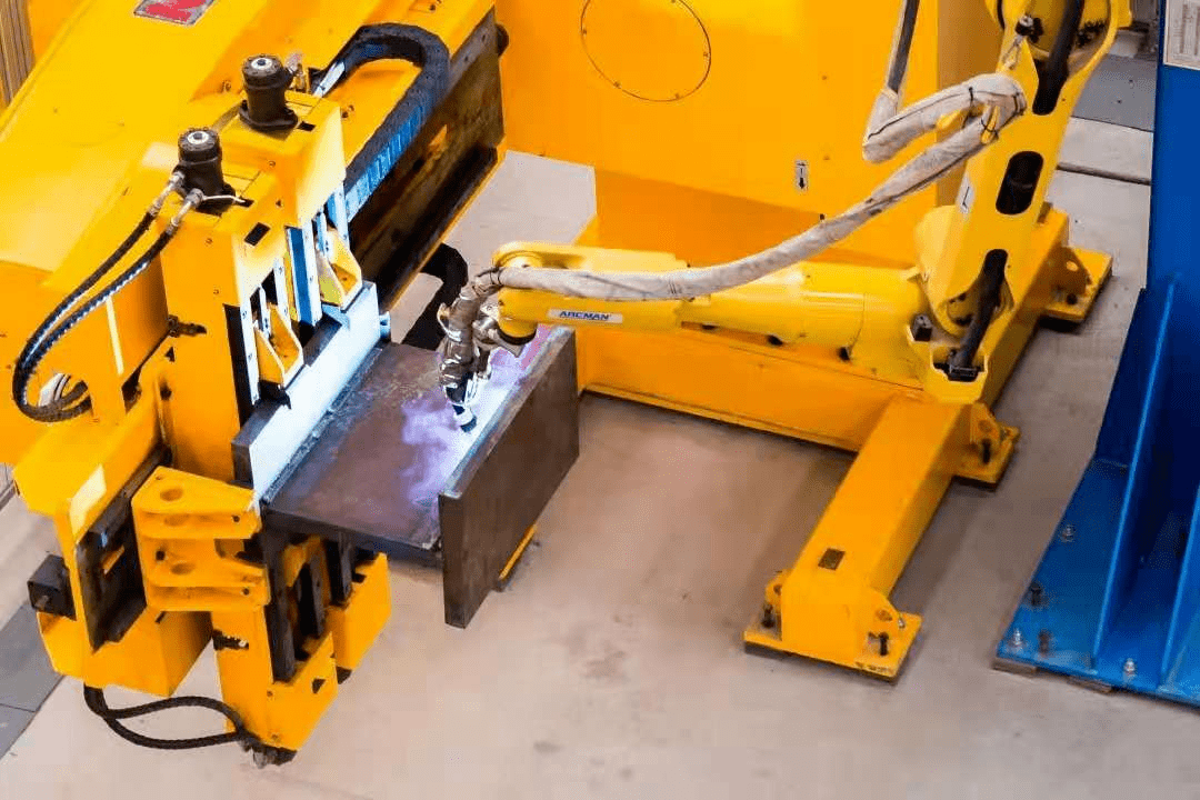 新三板创新层公司三维钢构新增专利信息授权：“一种钢结构型材表面自动化处理设备”