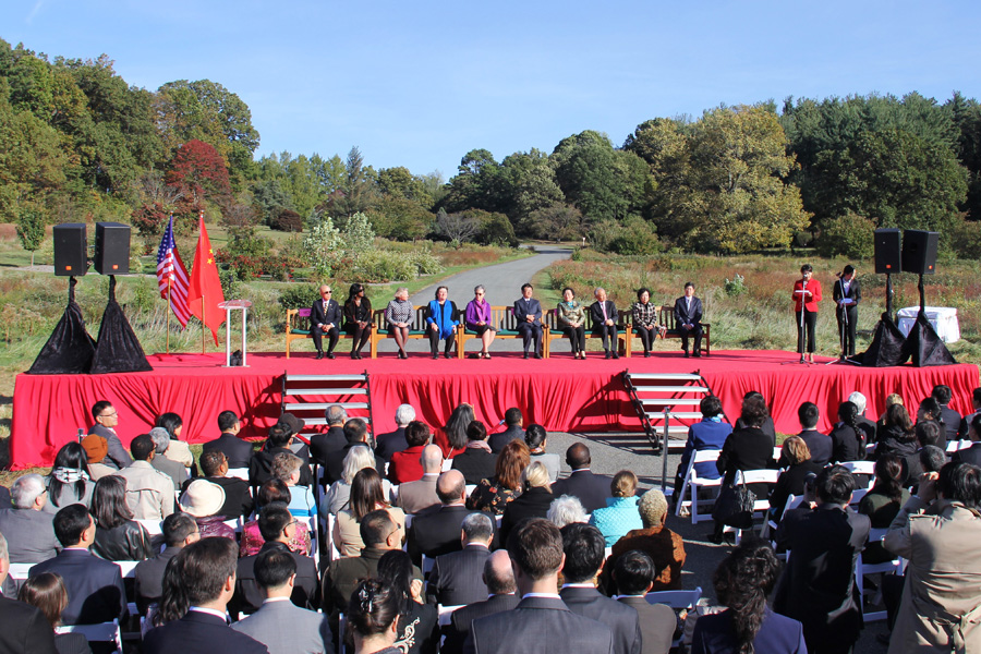 东威科技董事江泽军减持3025股，减持金额12.73万元