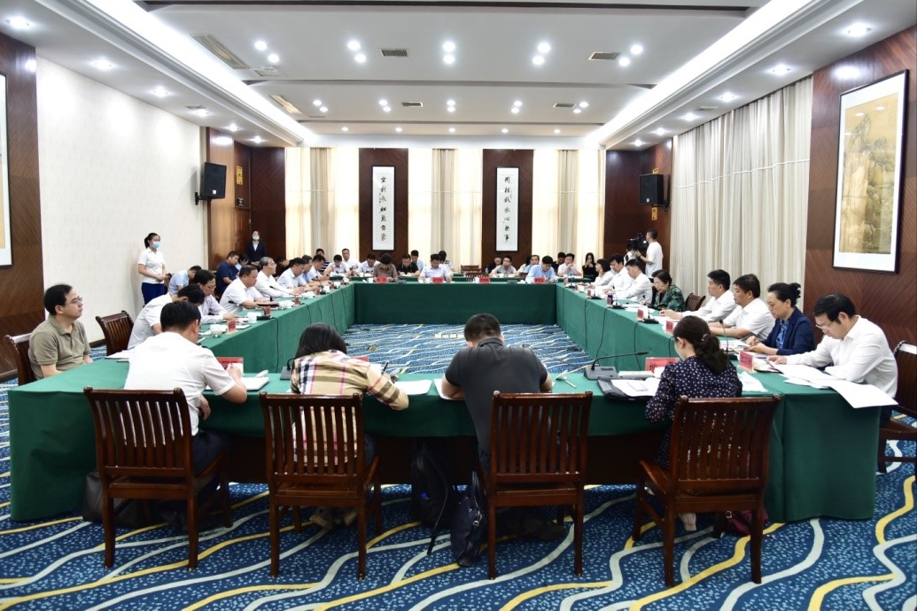 东威科技董事江泽军减持3025股，减持金额12.73万元