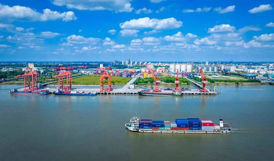 AI助力 我国手机行业攀高向优