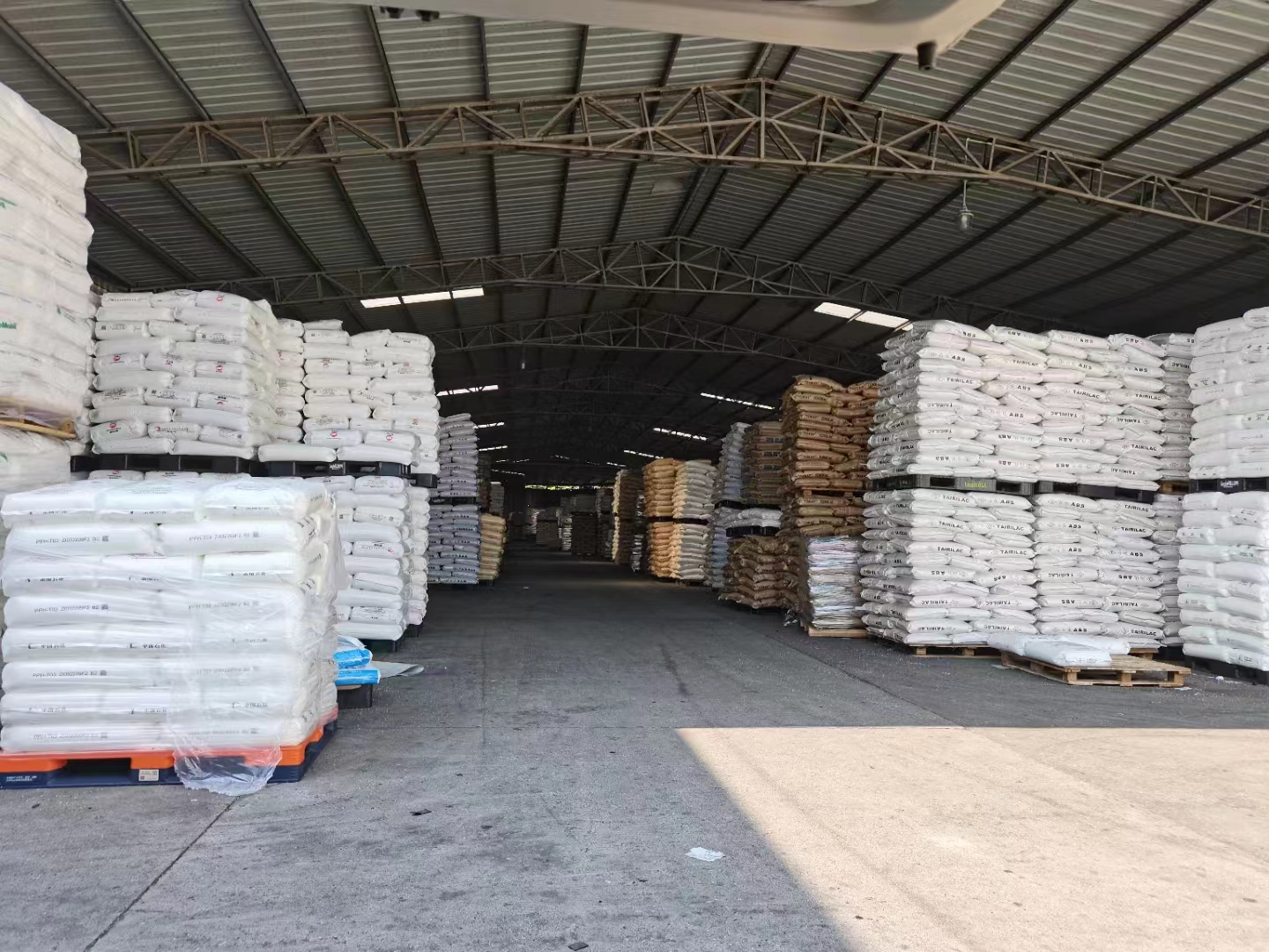 万华化学获得发明专利授权：“一种聚碳酸酯生产过程中催化剂三乙胺的回收方法及应用”