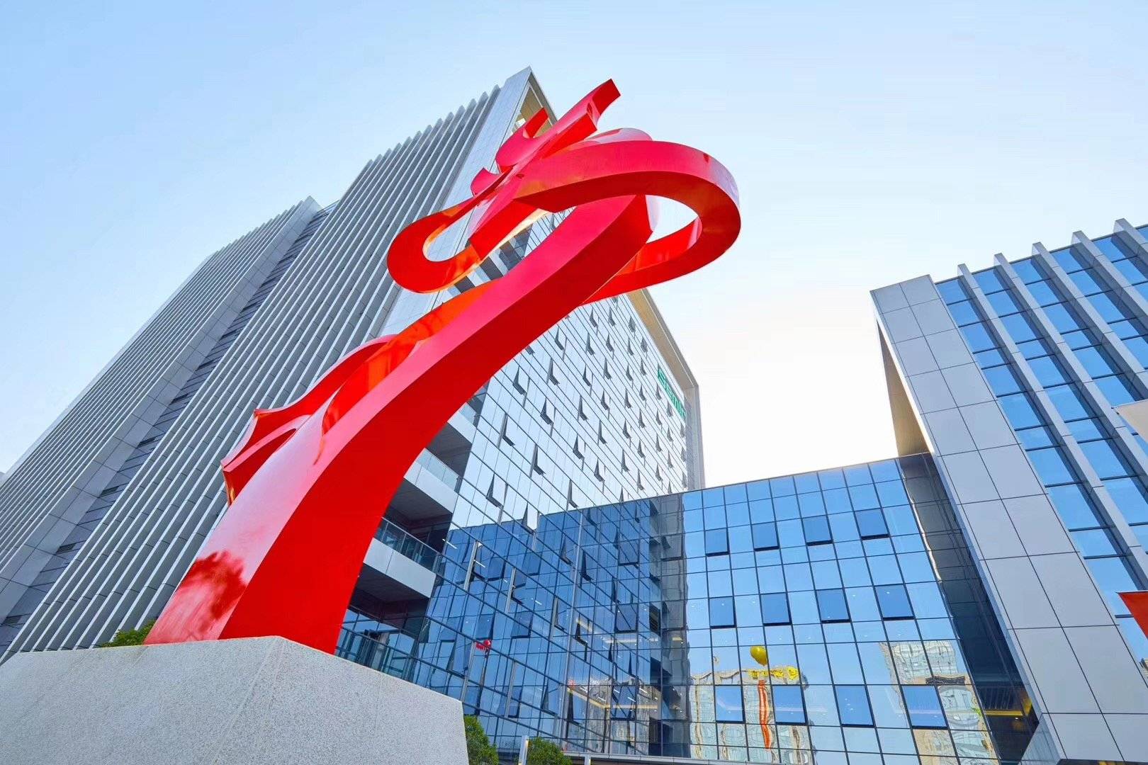 太阳能：全资子公司太阳能科技公司收购金华风凌新能源开发有限公司100%股权