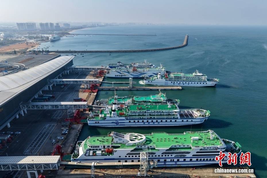 （新春走基层）海南自贸港封关后首个春运繁忙：“飞机医生”保畅通