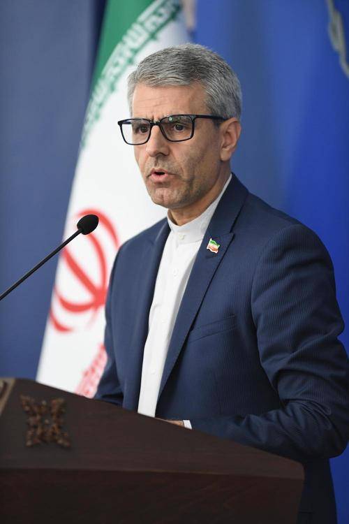 特朗普证实美军将向中东地区派出第二艘航母！伊朗：“红线”议题不容谈判，伊军方已高度戒备