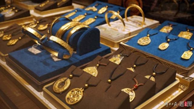 实探丨深圳出手规范黄金市场，水贝商家：只接“现货”