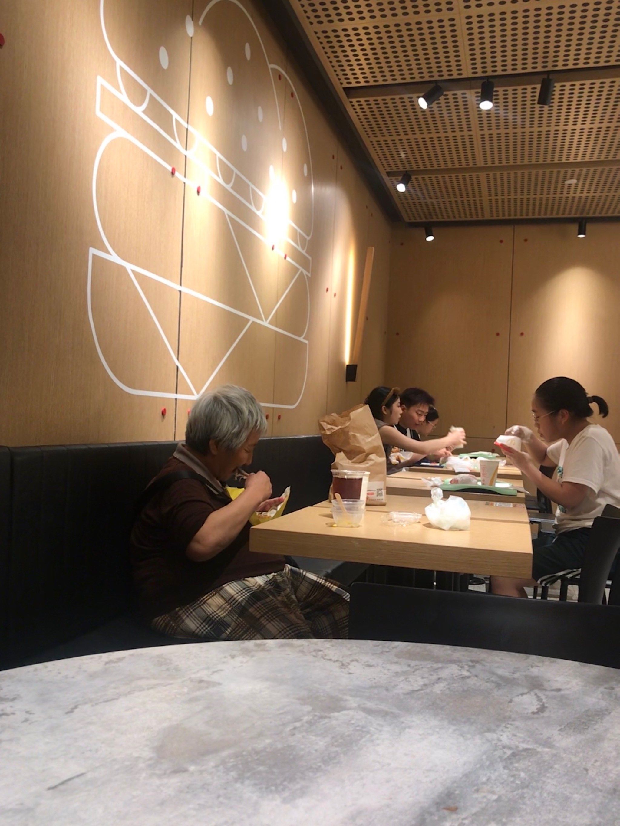 （新春见闻）北京街头的台味小馆：很台味，很对“胃”