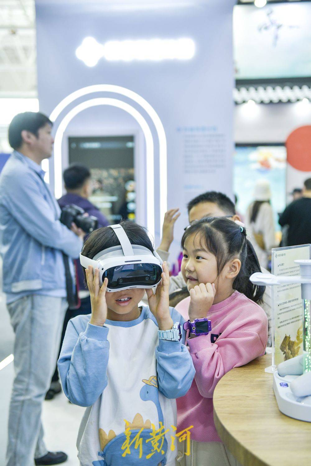 科技赋能,为古都新春增添“新玩法”