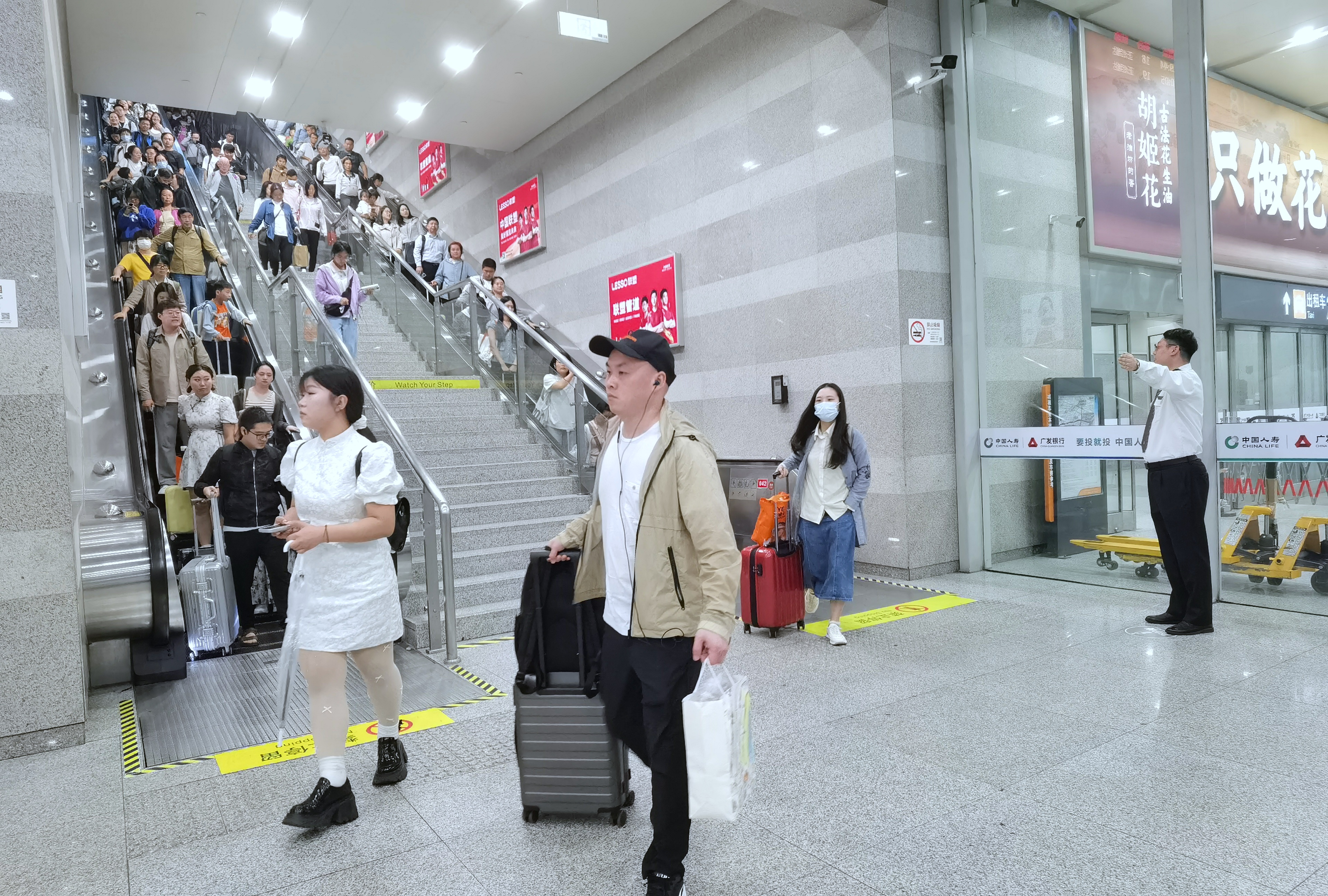长三角铁路节后返程客流持续增加 今日预计发送旅客295万人次