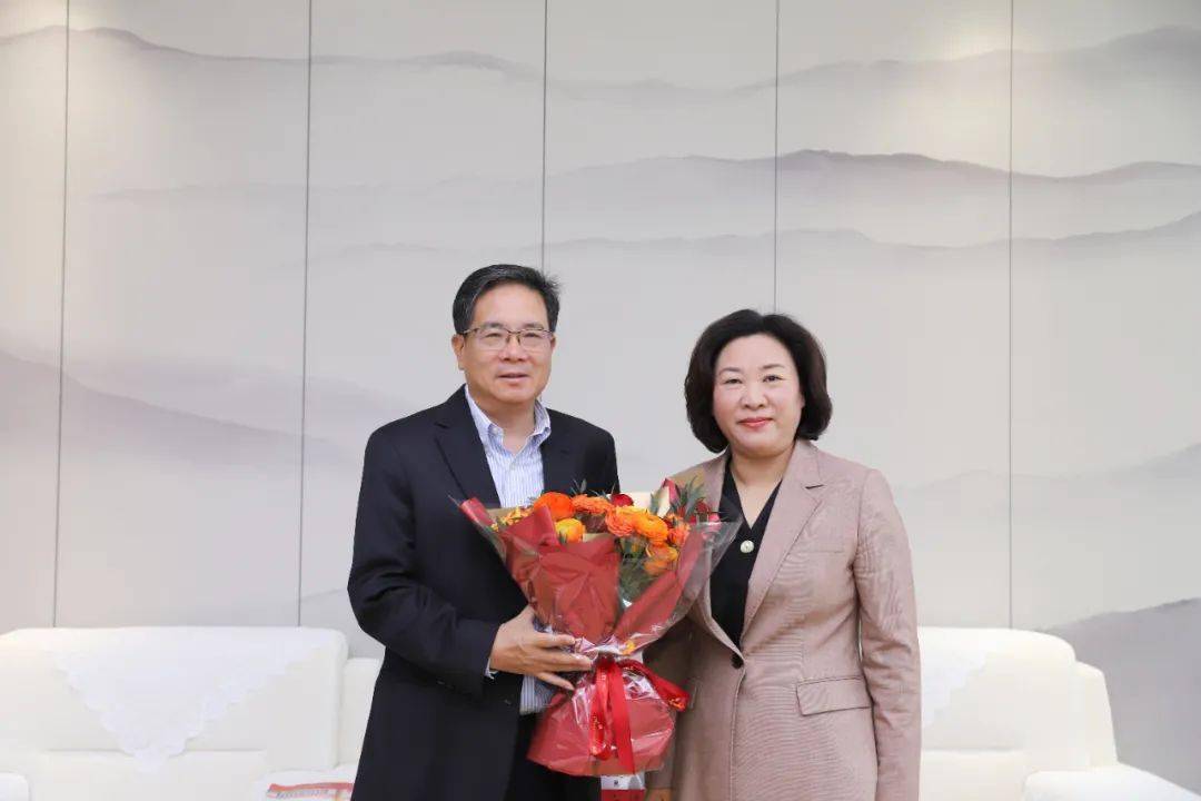 (全国两会)丁列明:盼中国创新药服务全球市场