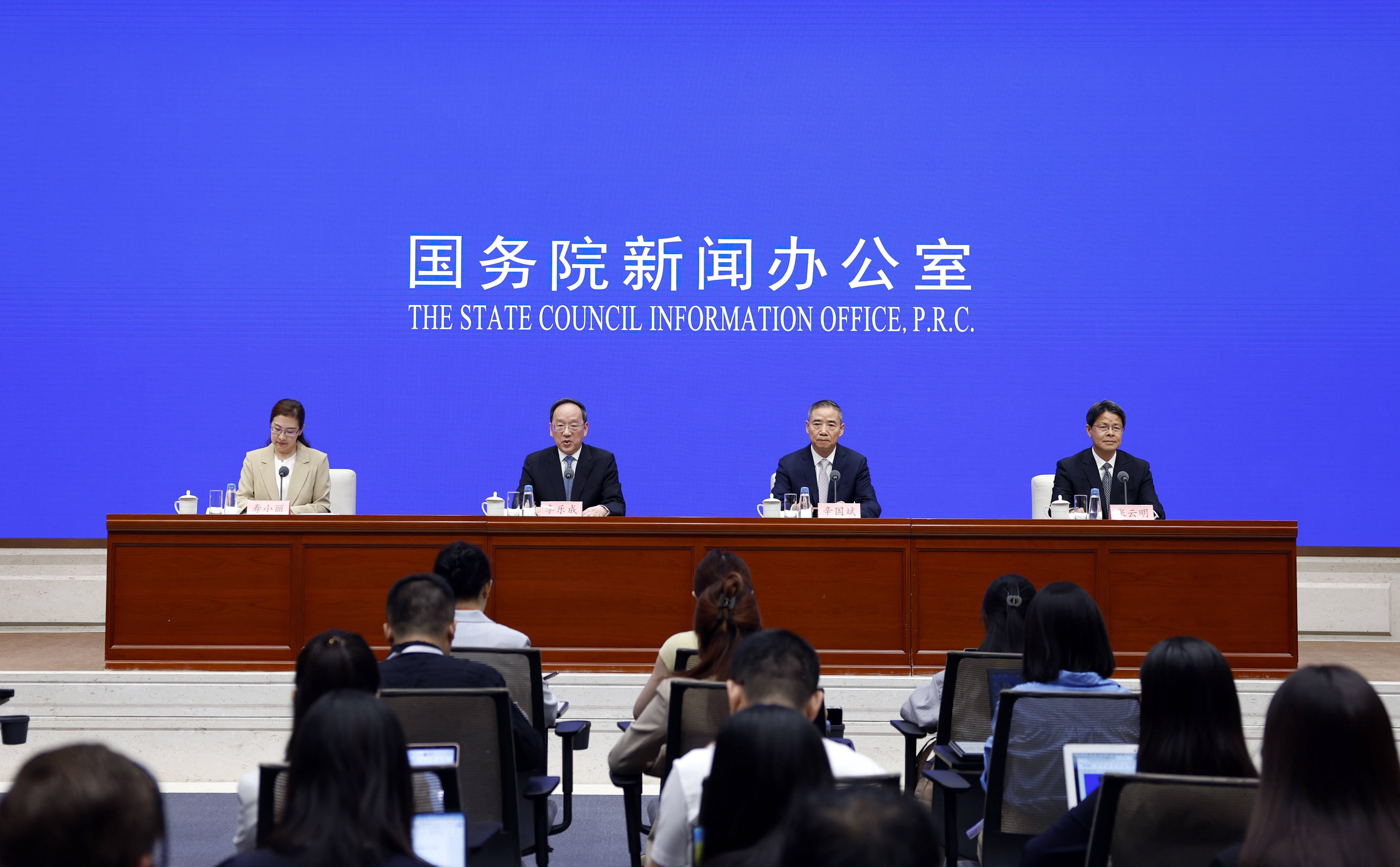 金融监管总局局长李云泽:可探讨保险资金补充银行资本