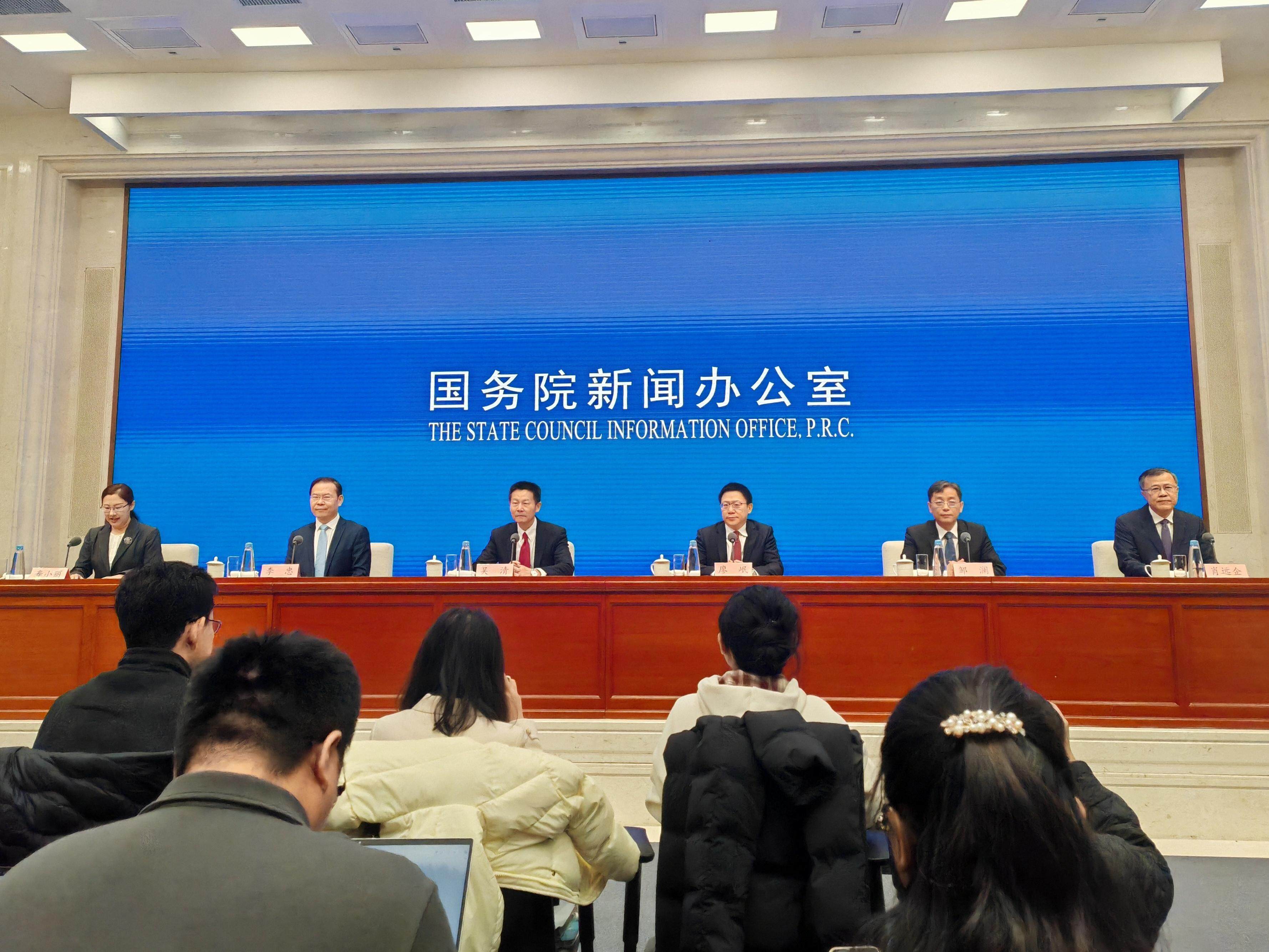 王文涛:深入实施提振消费专项行动