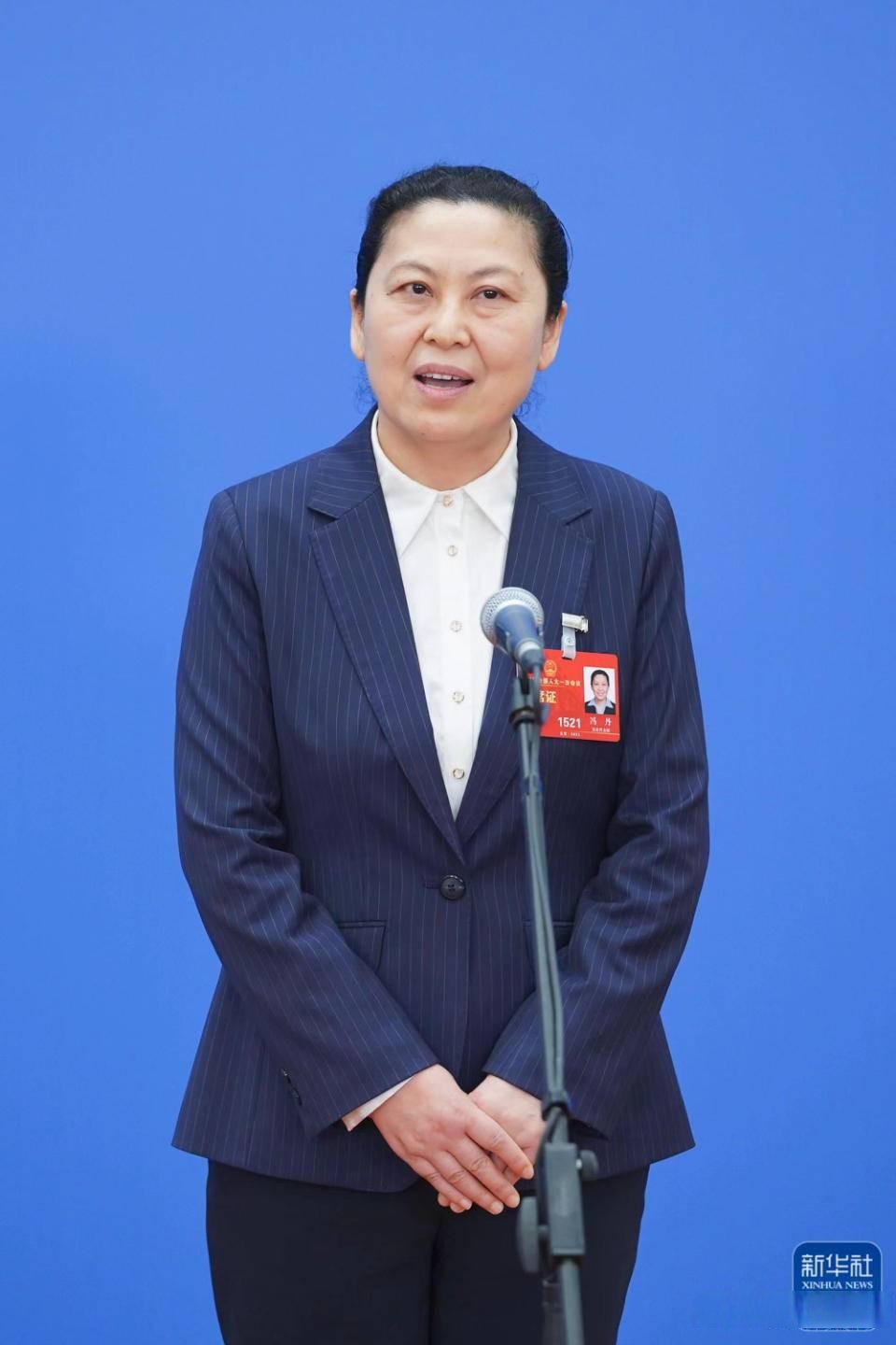 【财眼观两会】AI不是花架子 叶红义代表:基层治理能用、管用
