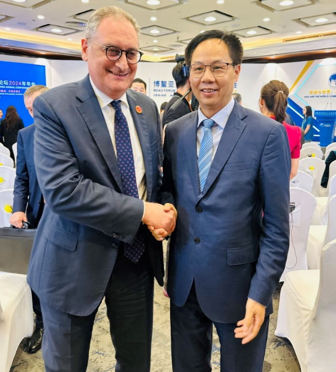 （全国两会）AI“龙虾”火爆会场内外引代表委员热议