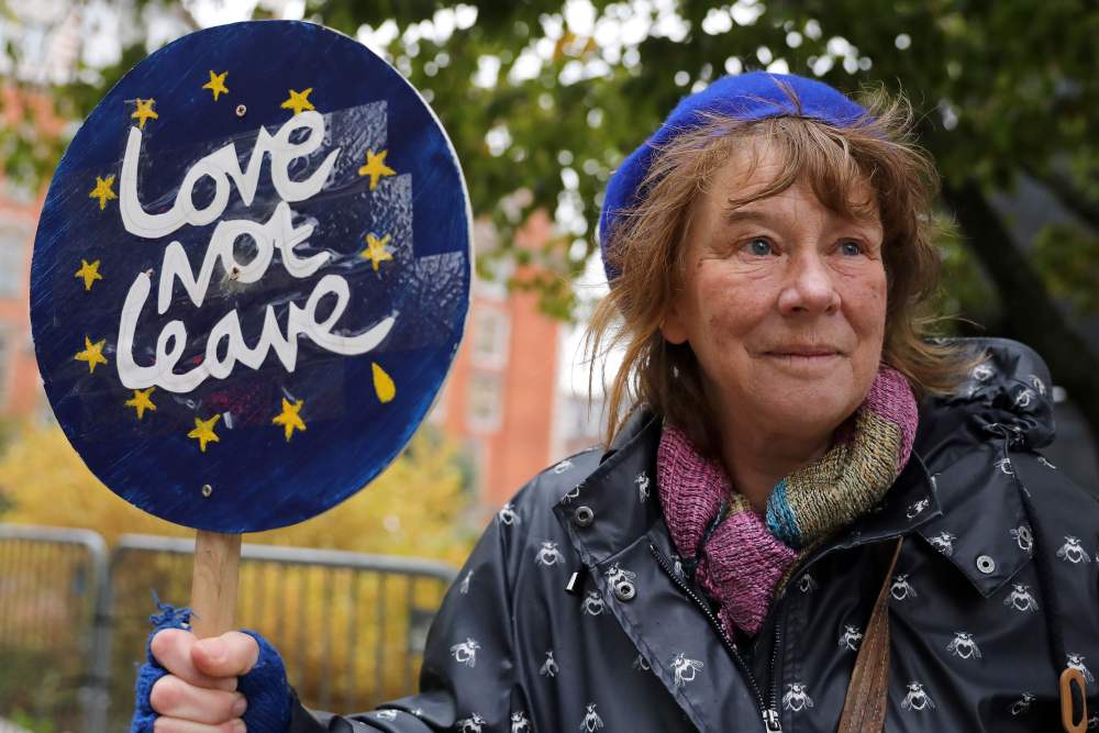 英国议会否决16岁以下青少年社交媒体禁令，政府转向制定更灵活保护措施