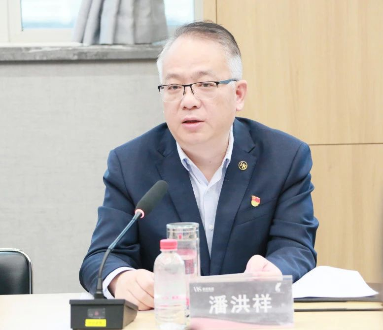 武商集团:公司目前暂无相关聘请计划