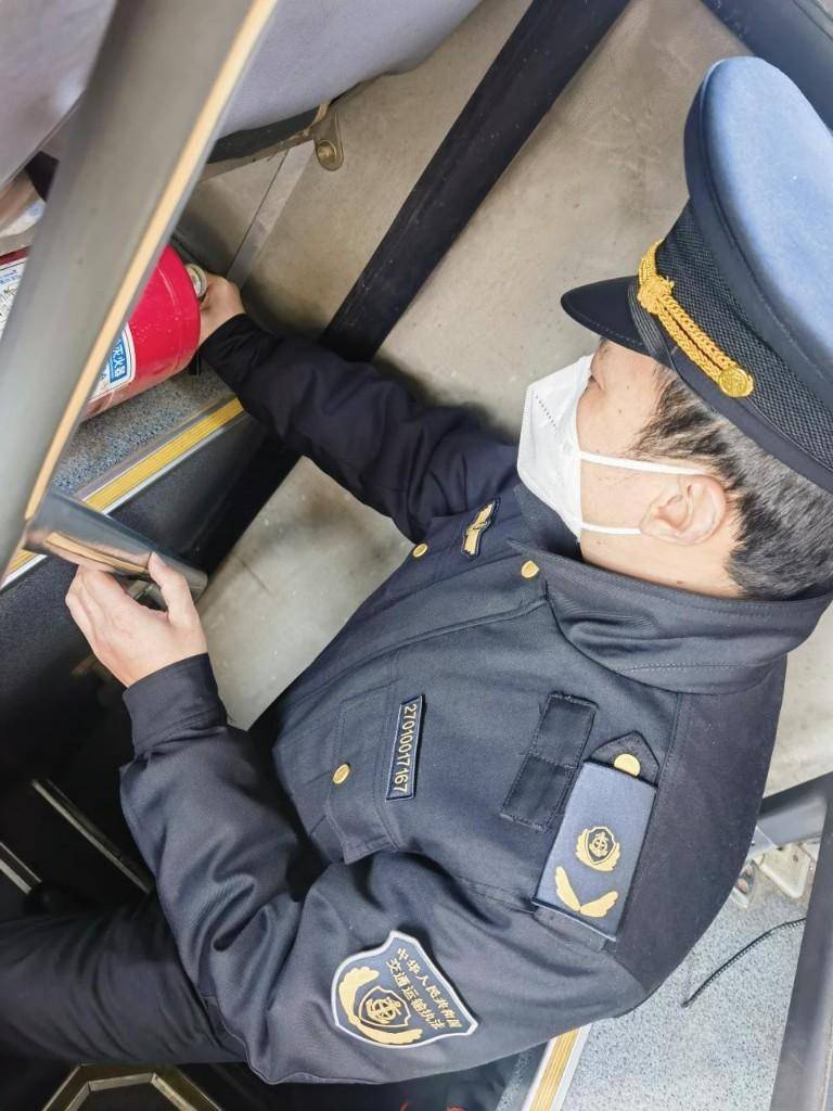 拥有“如意行”驾乘险，出行更顺畅！,人保有温度_2025年防晒用品行业深度解析：现状格局、增长引擎与未来趋势分析