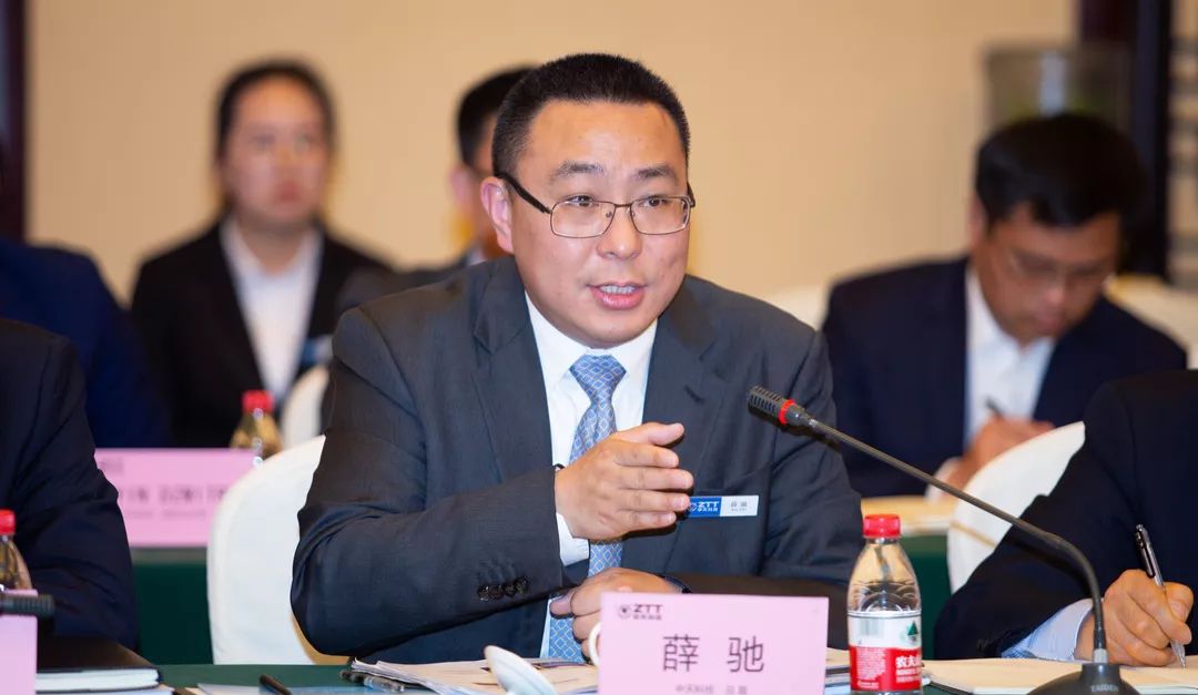 中天科技获得发明专利授权：“共口径双极化室分天线及通信设备”