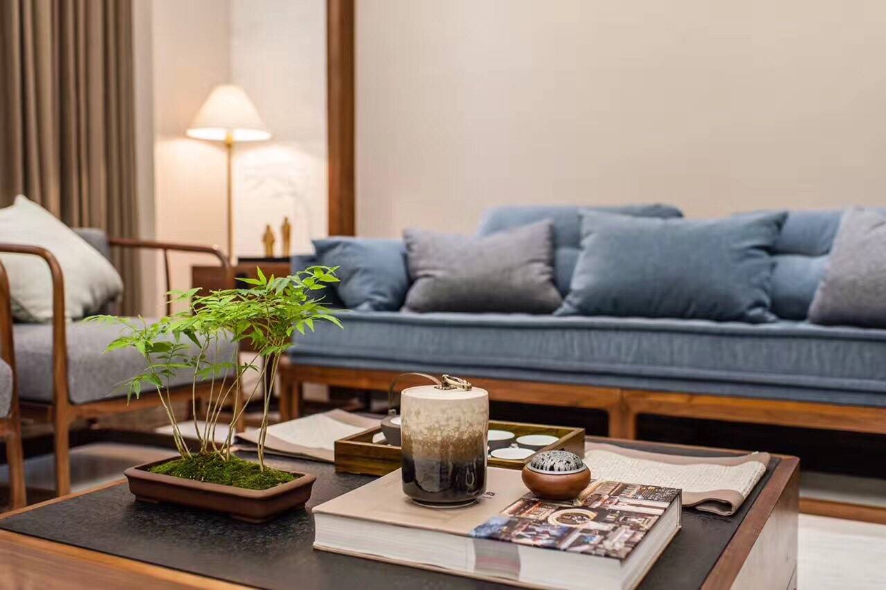 存量博弈中的重庆啤酒：扣非后净利两连降，产品、品牌、区域三重分化