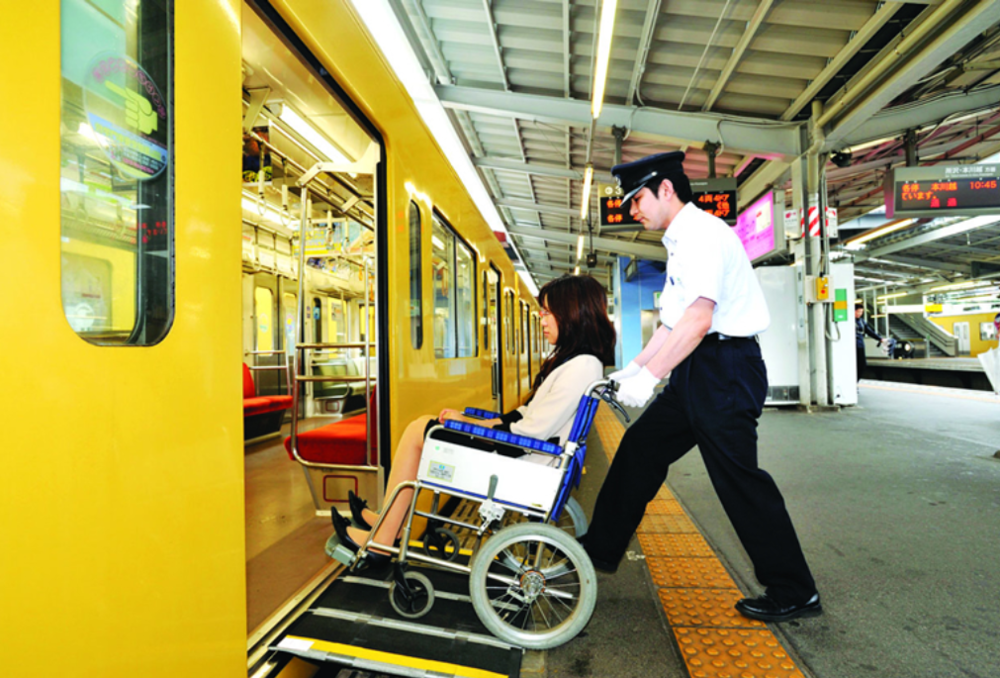 人保服务 ,拥有“如意行”驾乘险,出行更顺畅!_能源电子行业现状与发展趋势分析(2026年)