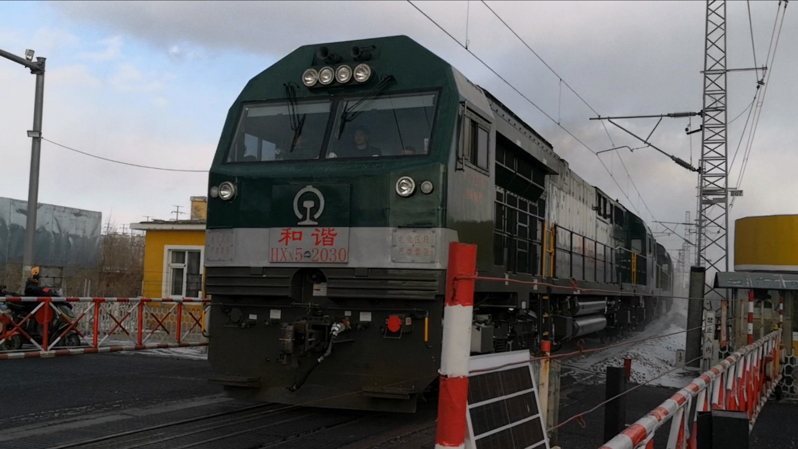 国铁沈阳局4月10日实行新的货物列车运行图 货物班列开行总量创历史新高