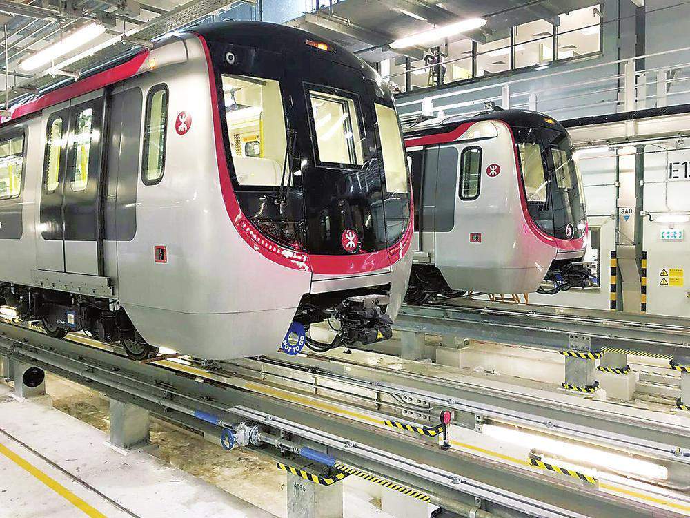 香港首批无人驾驶重卡正式投运 推动绿色智慧航运