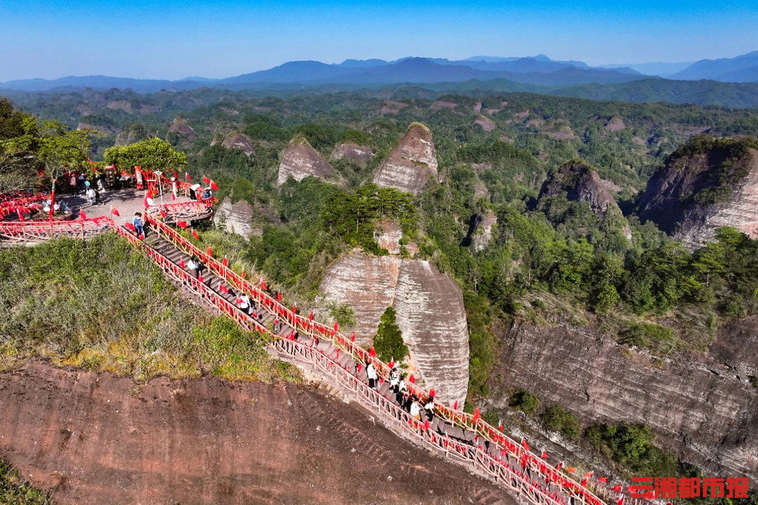 “五一”假期首日湖南客流927.95万人次