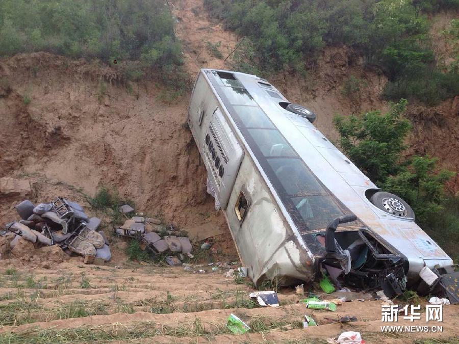辽宁丹东交通事故已致8人死亡